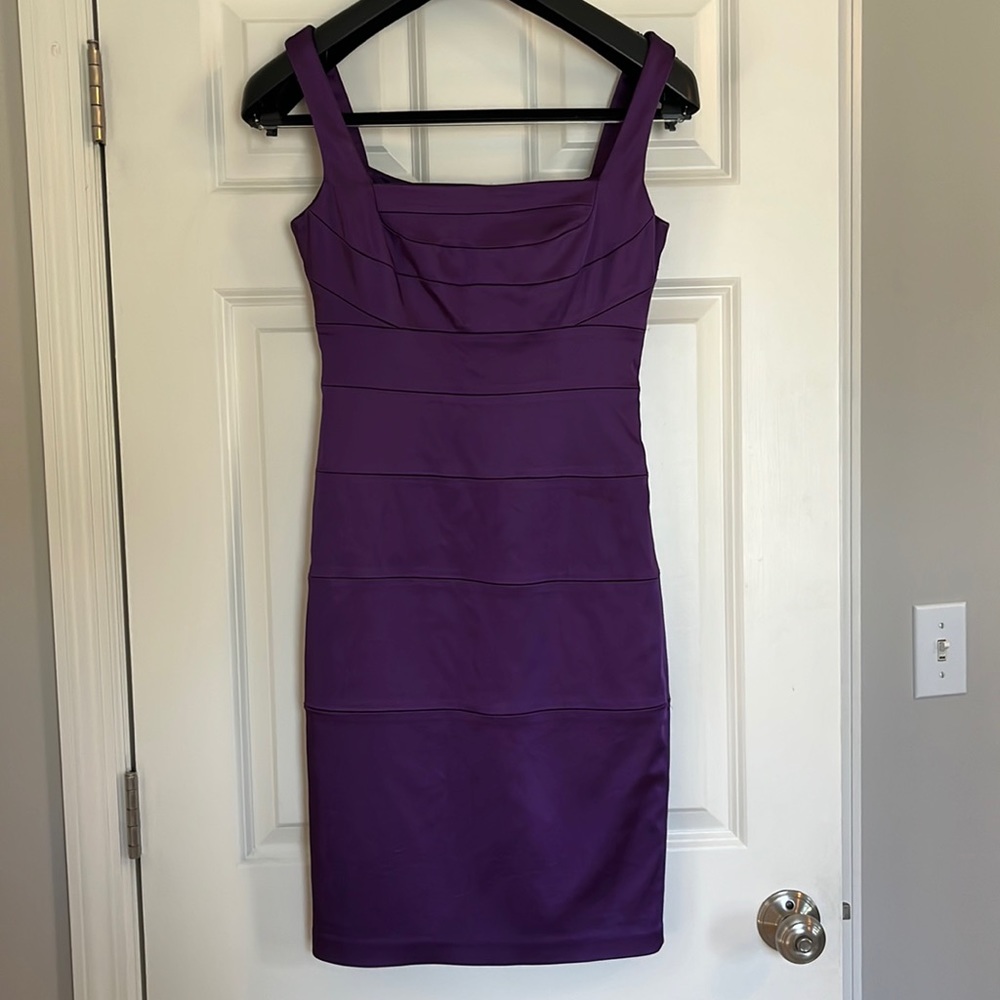Very flattering Jax dress, worn once. Get ready for compliments.